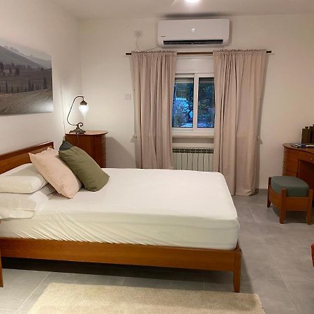 תל שיבן אירוח בשעל Apartamento Exterior foto